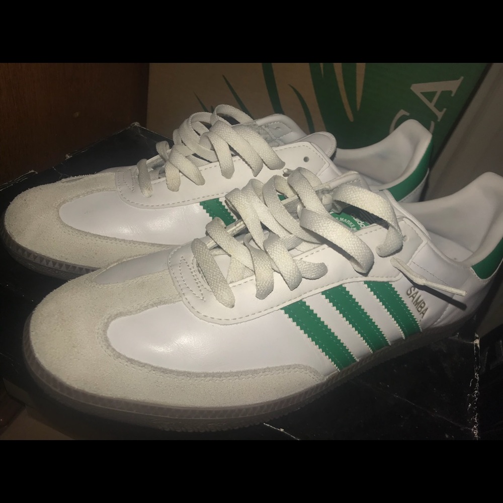 LIGHTLY WORN GREEN AND WHITE SAMBA SOCCER SHOE